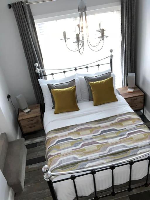 Mumbles - Modern Apartment With Panoramic Sea Views Oystermouth Εξωτερικό φωτογραφία
